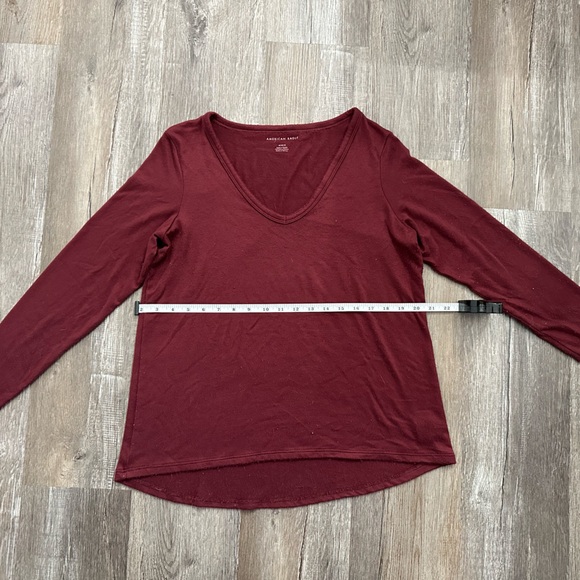 Bundle of American Eagle tops medium - Picture 8 of 9